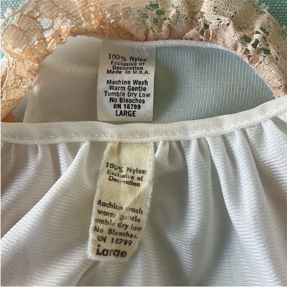 Vintage Lace Embroidered Nightgown & Robe Set White Nylon Made USA Large - Picture 10 of 14